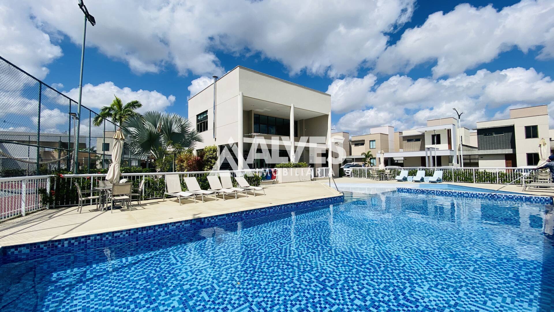 Casa de Condomínio à venda com 3 quartos, 90m² - Foto 2