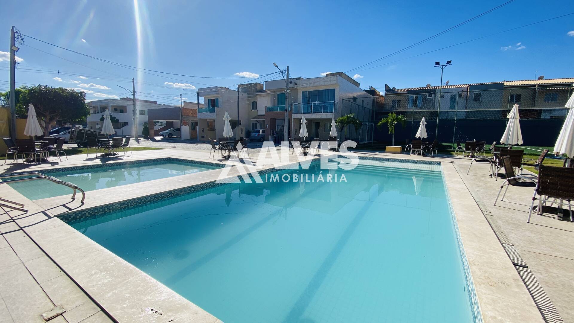 Casa à venda com 3 quartos, 100m² - Foto 25