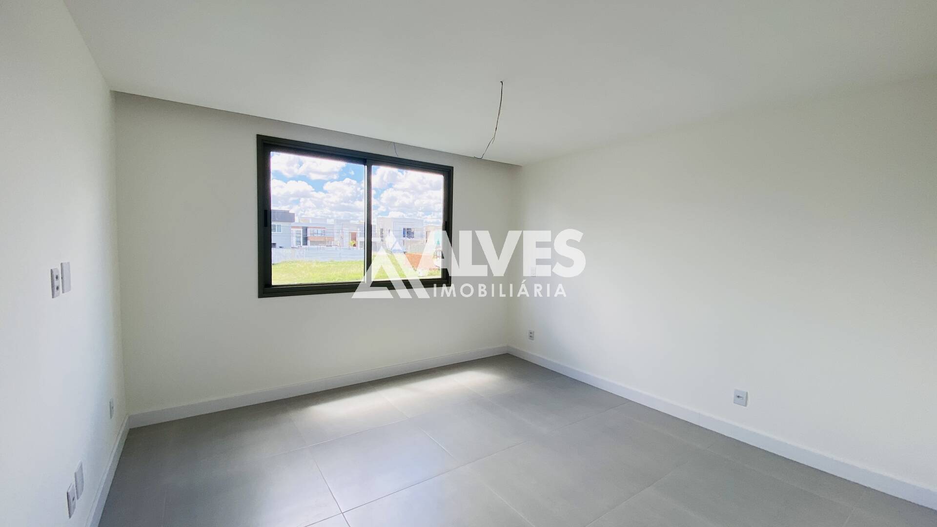 Casa de Condomínio à venda com 4 quartos, 225m² - Foto 24