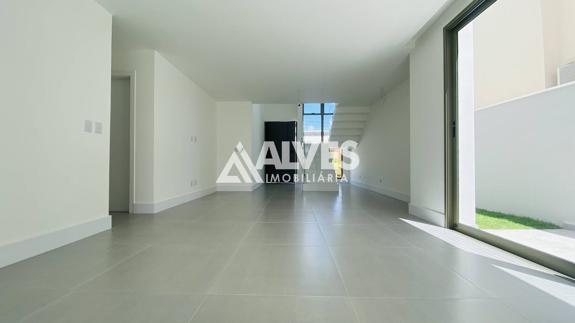 Casa de Condomínio à venda com 4 quartos, 225m² - Foto 8