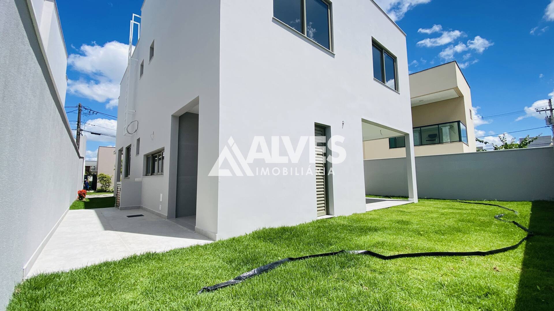 Casa de Condomínio à venda com 4 quartos, 225m² - Foto 37