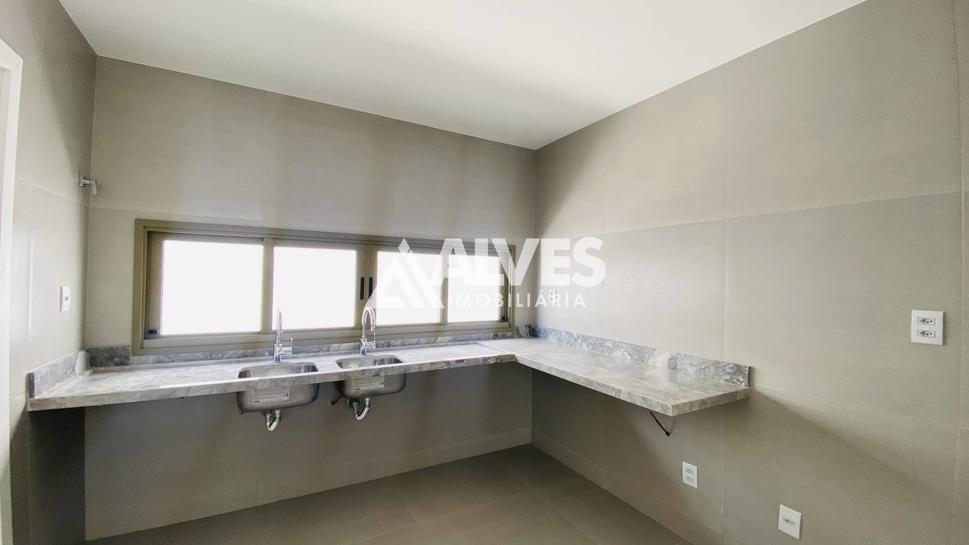 Casa de Condomínio à venda com 4 quartos, 225m² - Foto 12