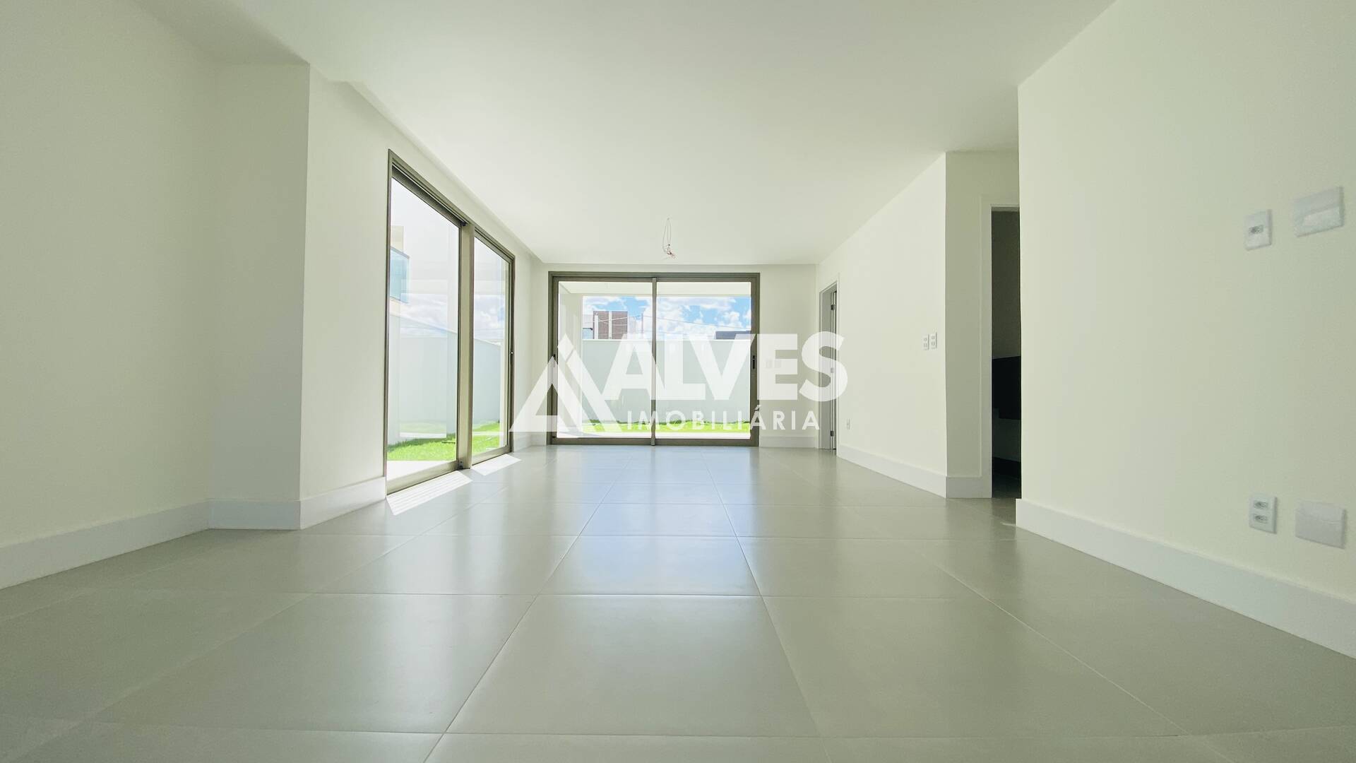 Casa de Condomínio à venda com 4 quartos, 225m² - Foto 6