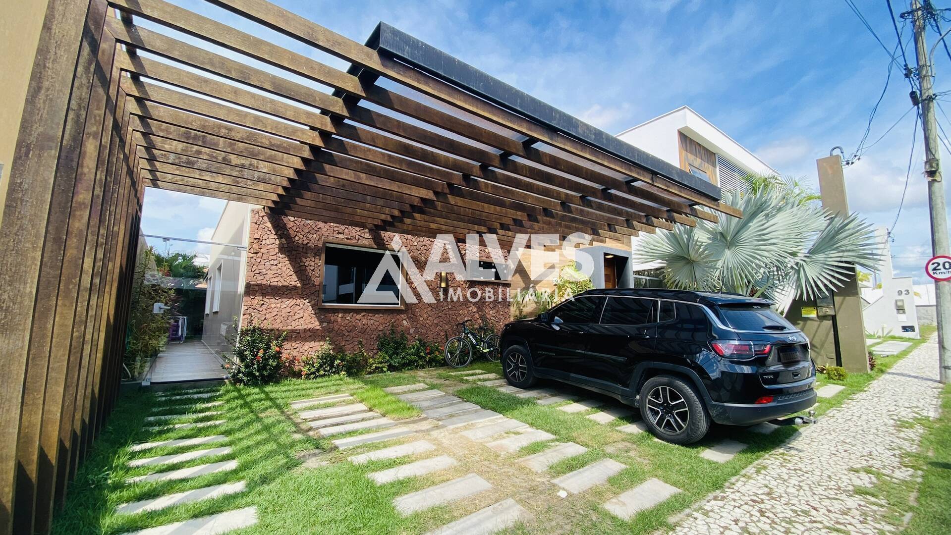 Casa de Condomínio à venda com 3 quartos, 200m² - Foto 2