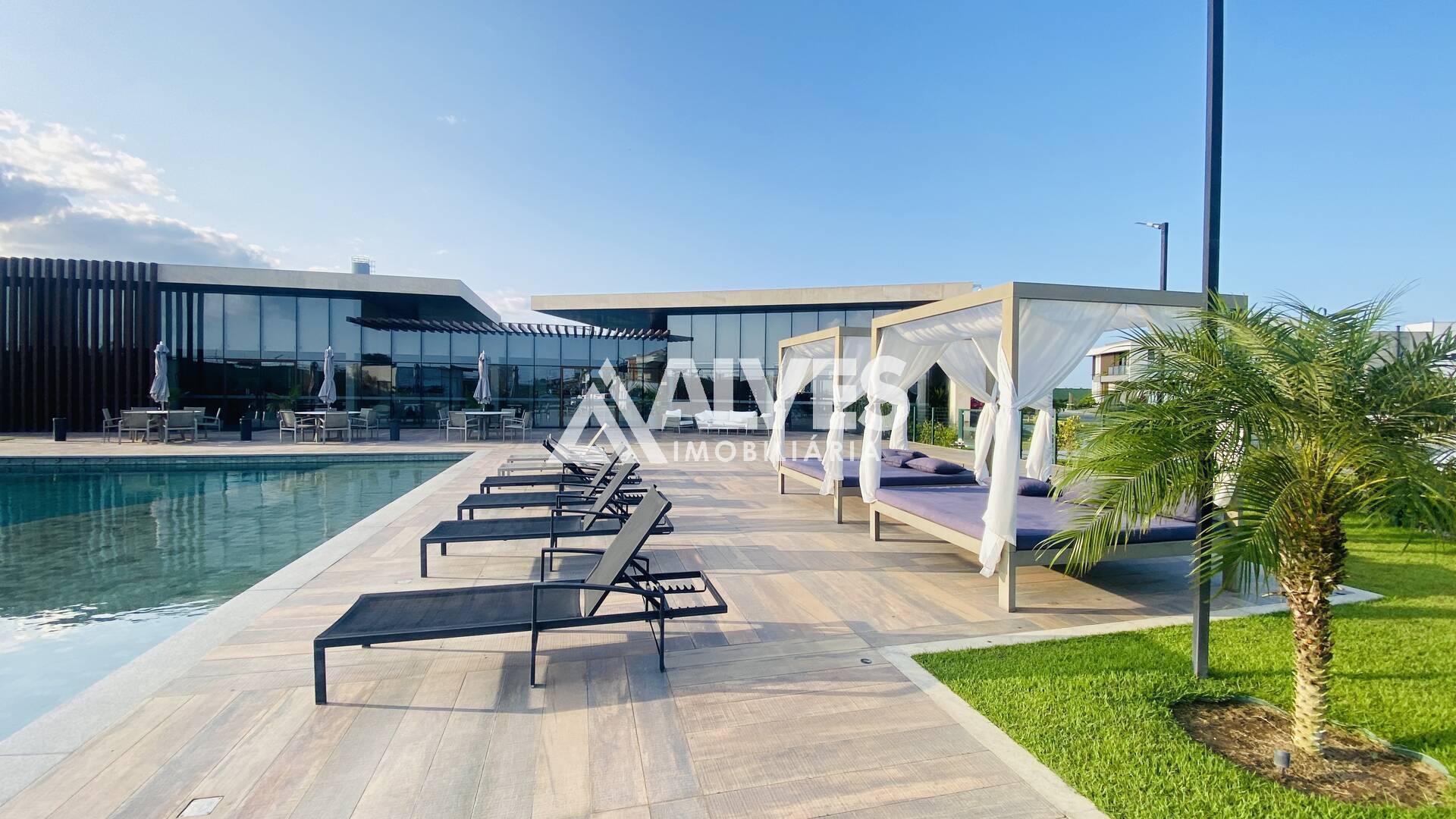 Casa de Condomínio à venda com 4 quartos, 268m² - Foto 8