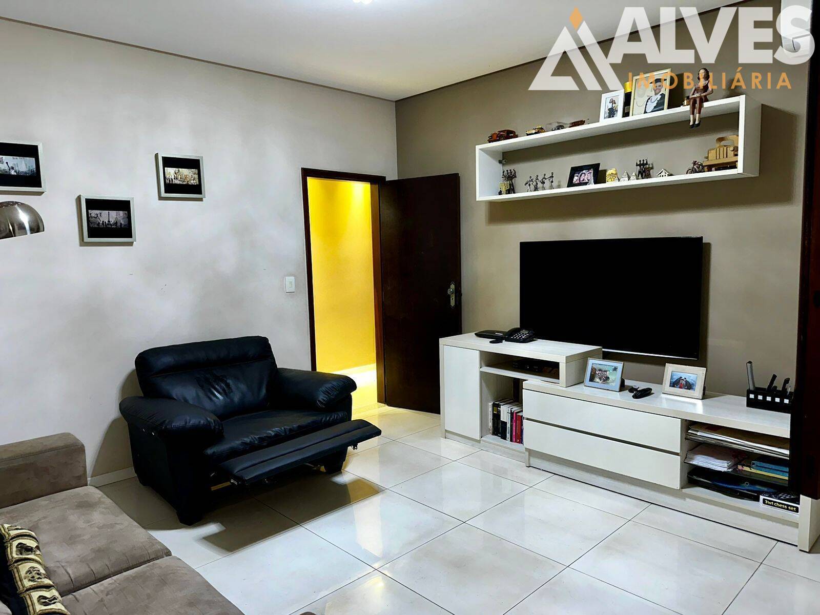 Casa, 4 quartos, 300 m² - Foto 3