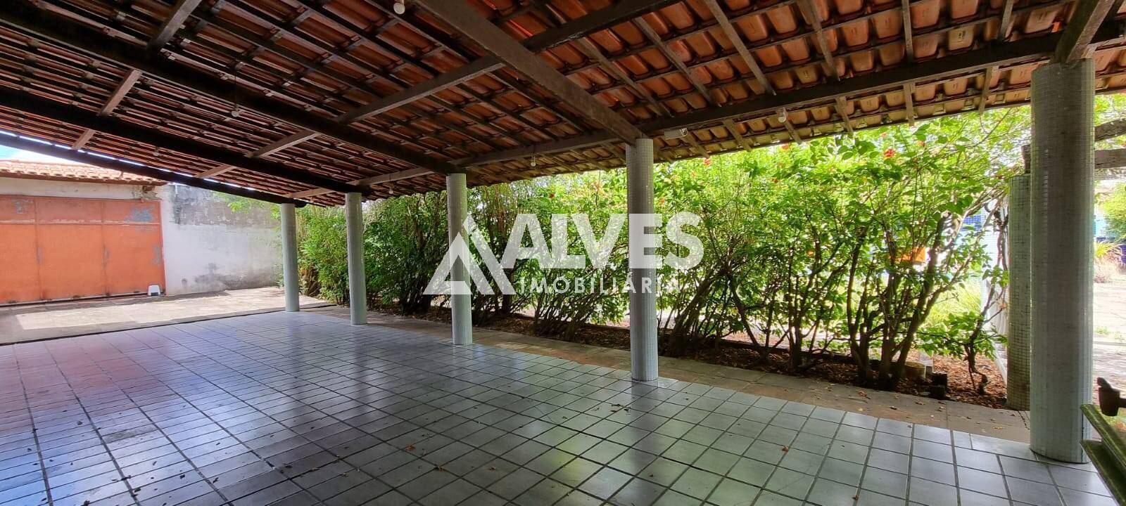 Casa à venda com 4 quartos, 200m² - Foto 8