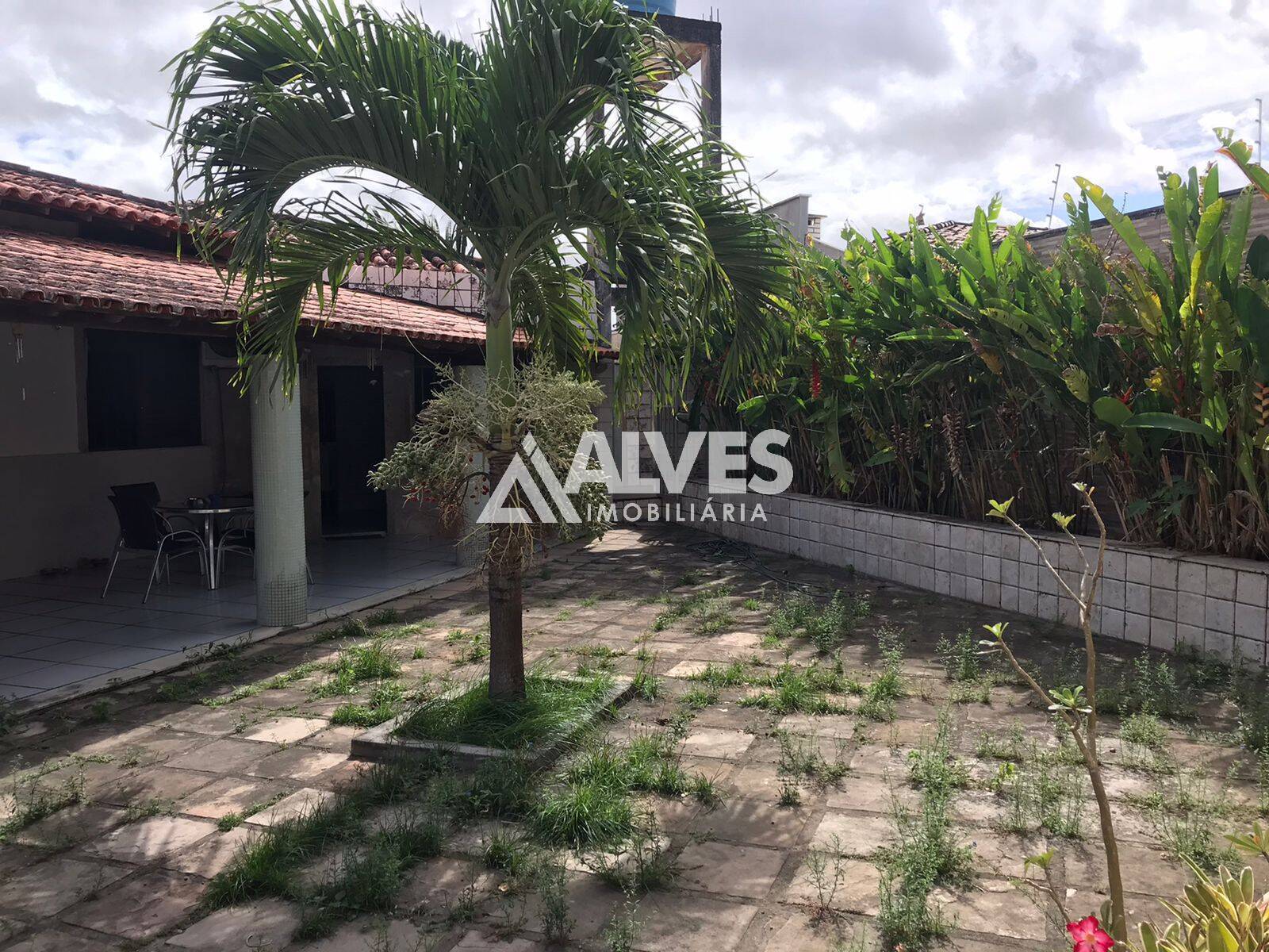 Casa à venda com 4 quartos, 200m² - Foto 37