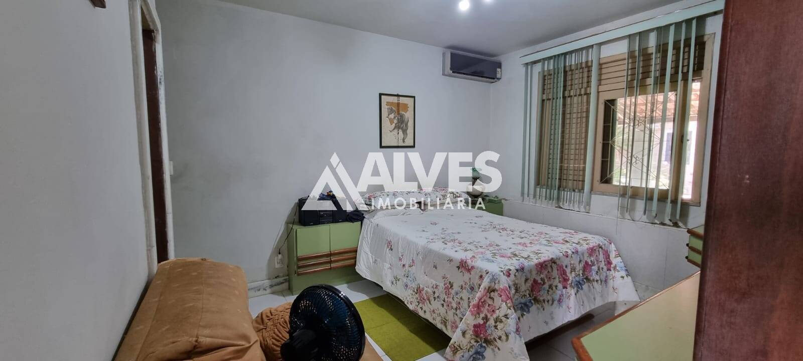 Casa à venda com 4 quartos, 200m² - Foto 23