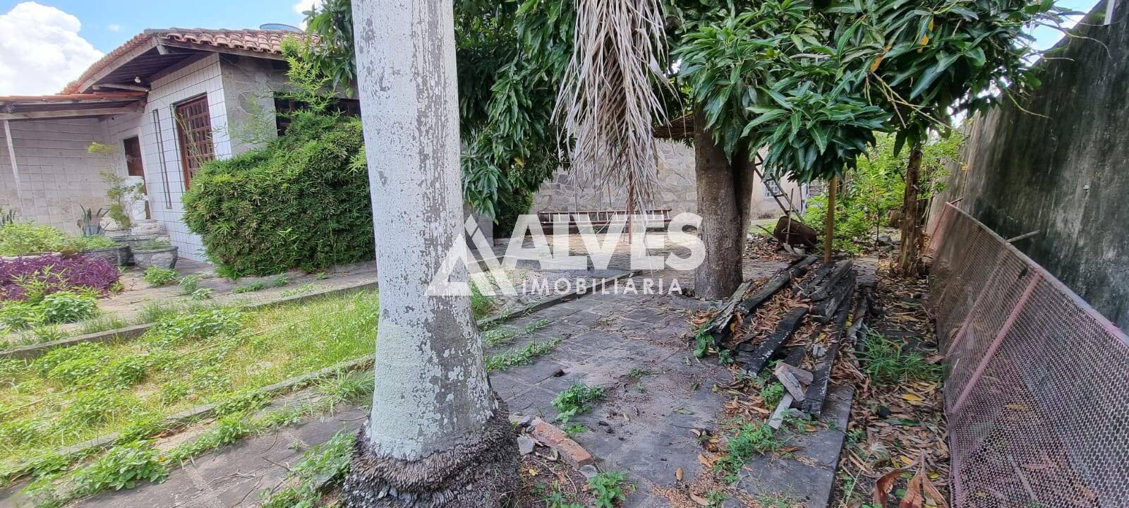 Casa à venda com 4 quartos, 200m² - Foto 35