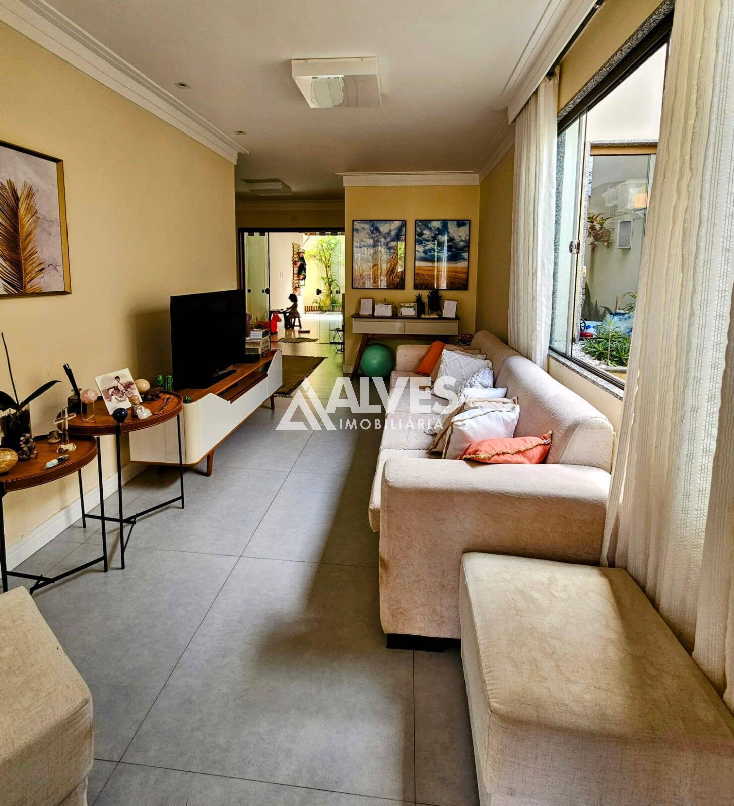 Casa de Condomínio à venda com 3 quartos, 189m² - Foto 2