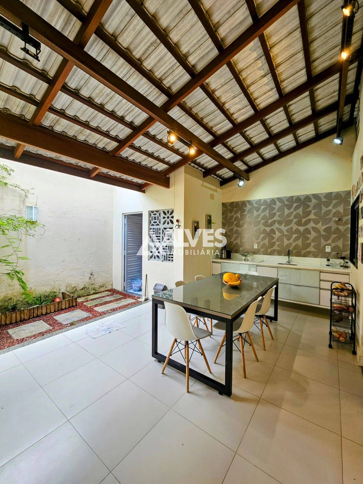Casa de Condomínio à venda com 3 quartos, 189m² - Foto 4