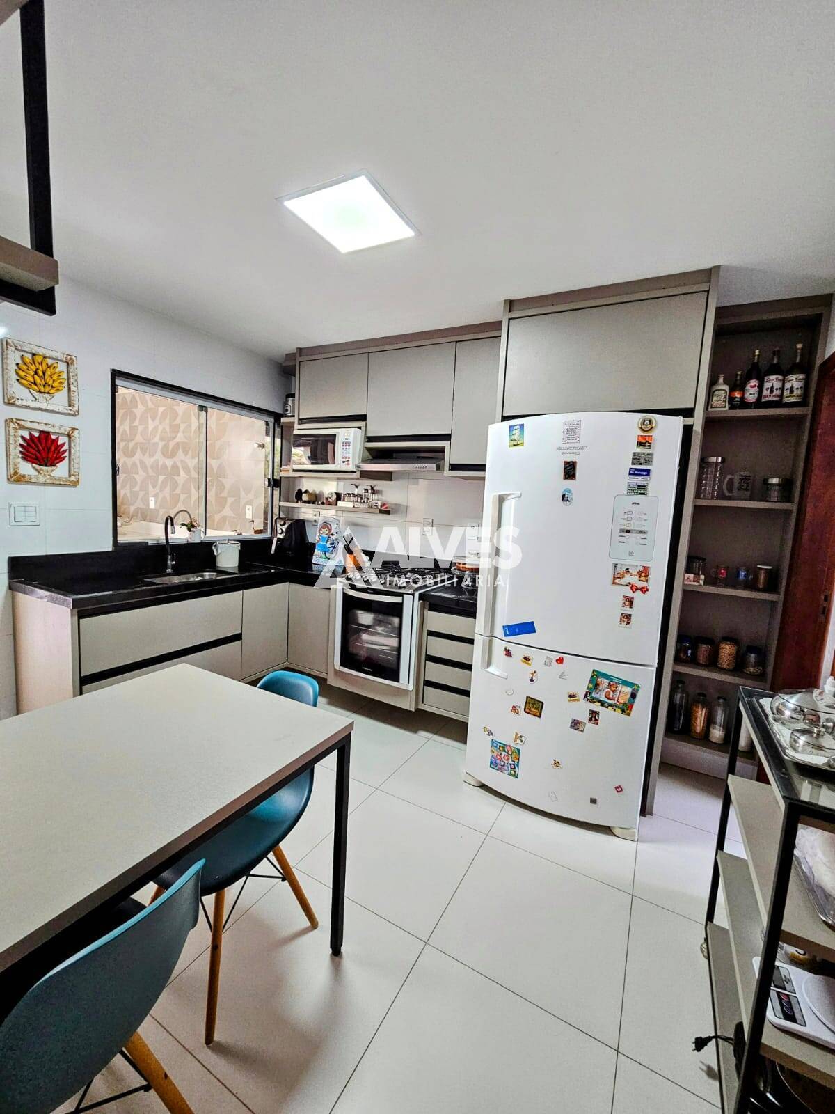 Casa de Condomínio à venda com 3 quartos, 189m² - Foto 6