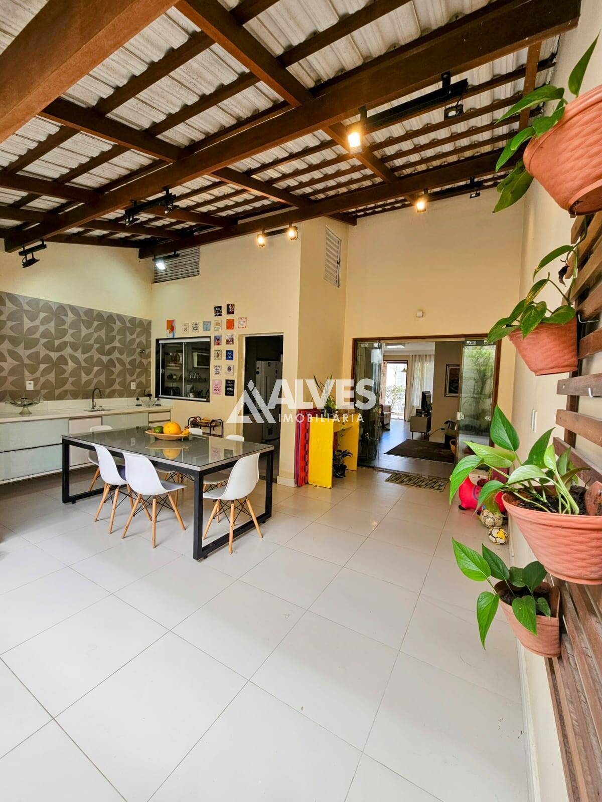 Casa de Condomínio à venda com 3 quartos, 189m² - Foto 3