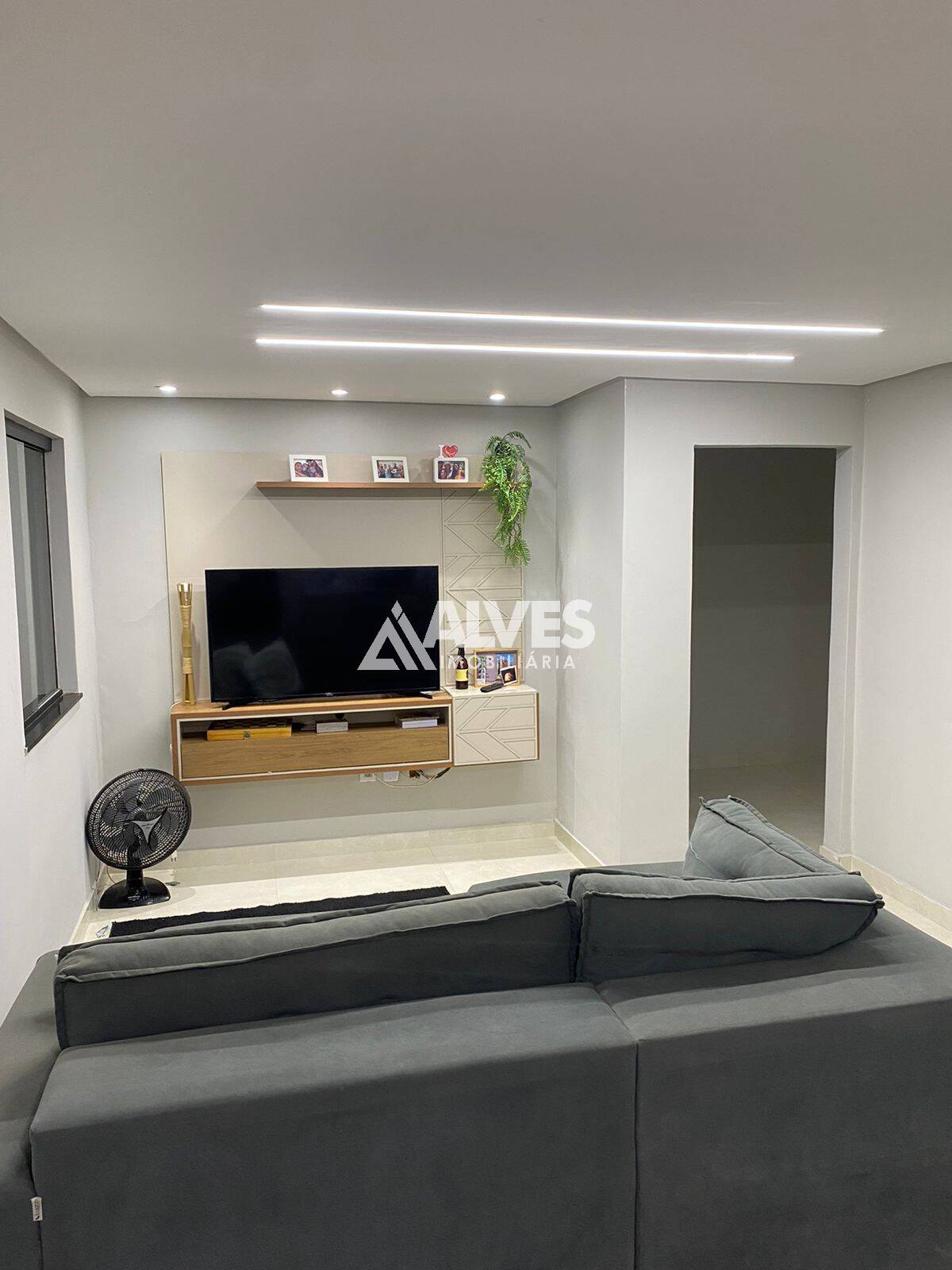 Casa à venda com 3 quartos, 150m² - Foto 4