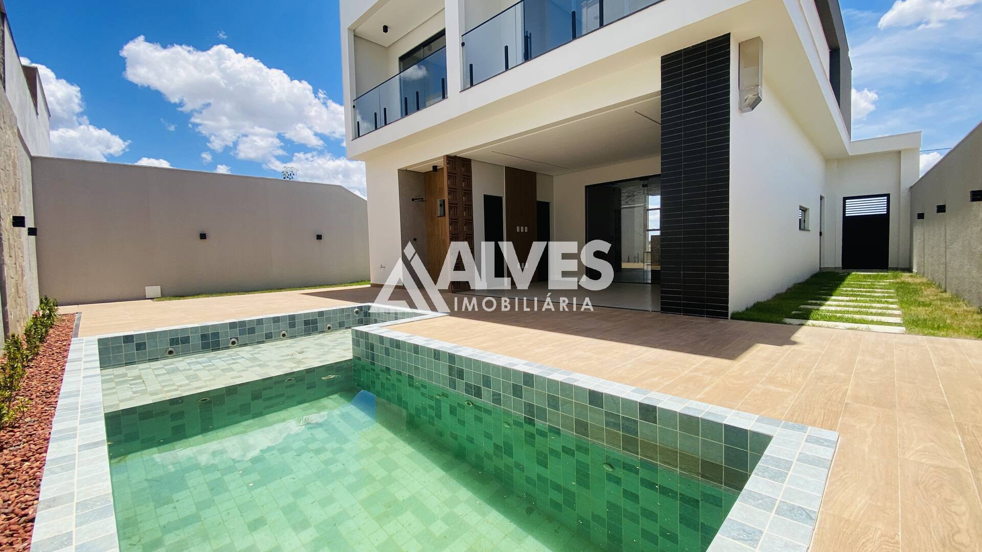 Casa de Condomínio à venda com 4 quartos, 263m² - Foto 4
