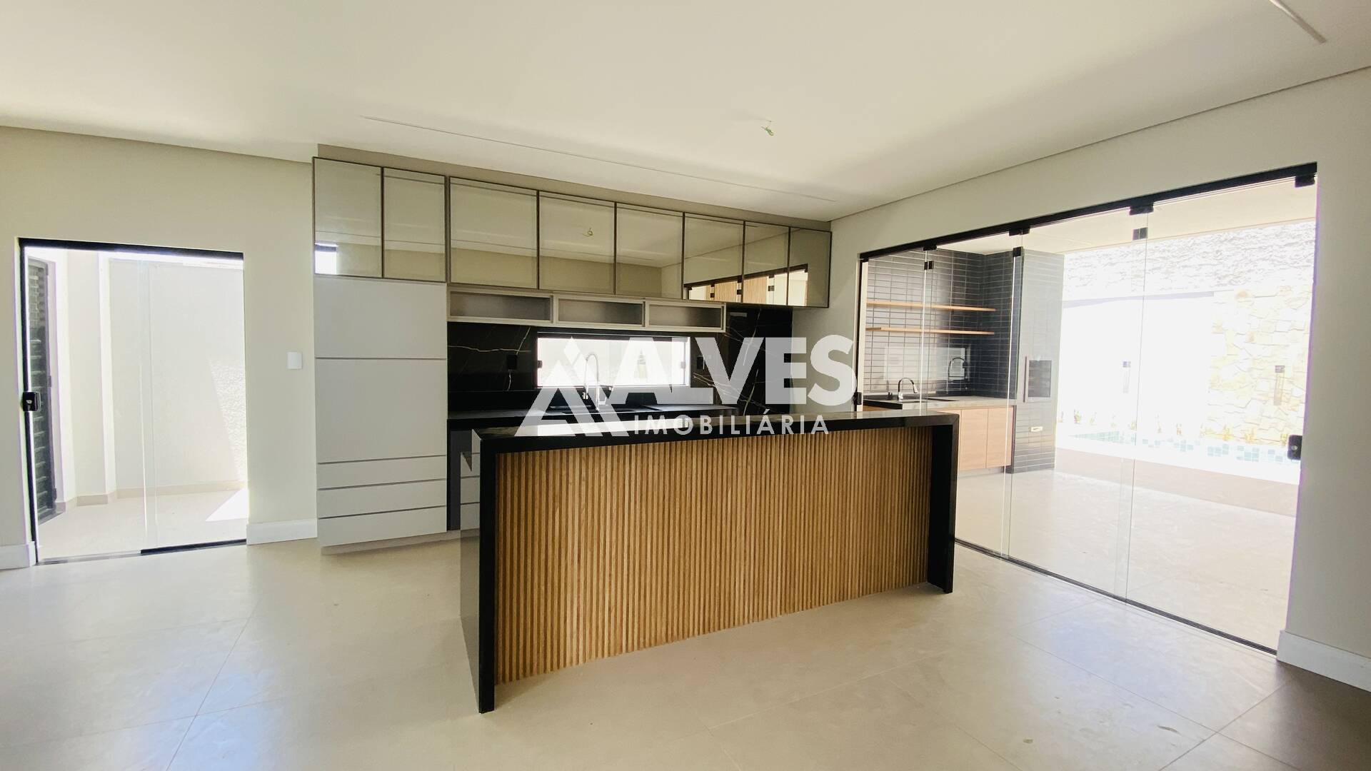 Casa de Condomínio à venda com 4 quartos, 263m² - Foto 9