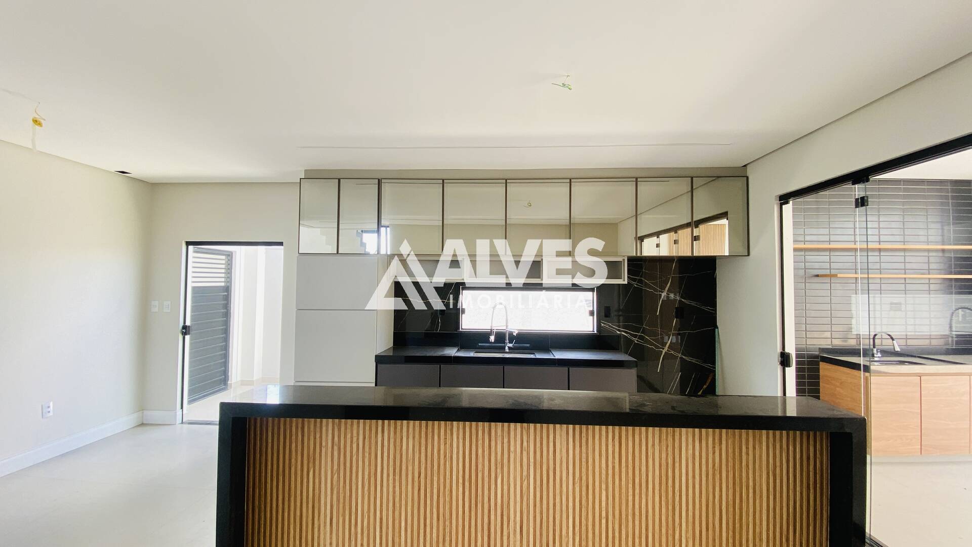 Casa de Condomínio à venda com 4 quartos, 263m² - Foto 10