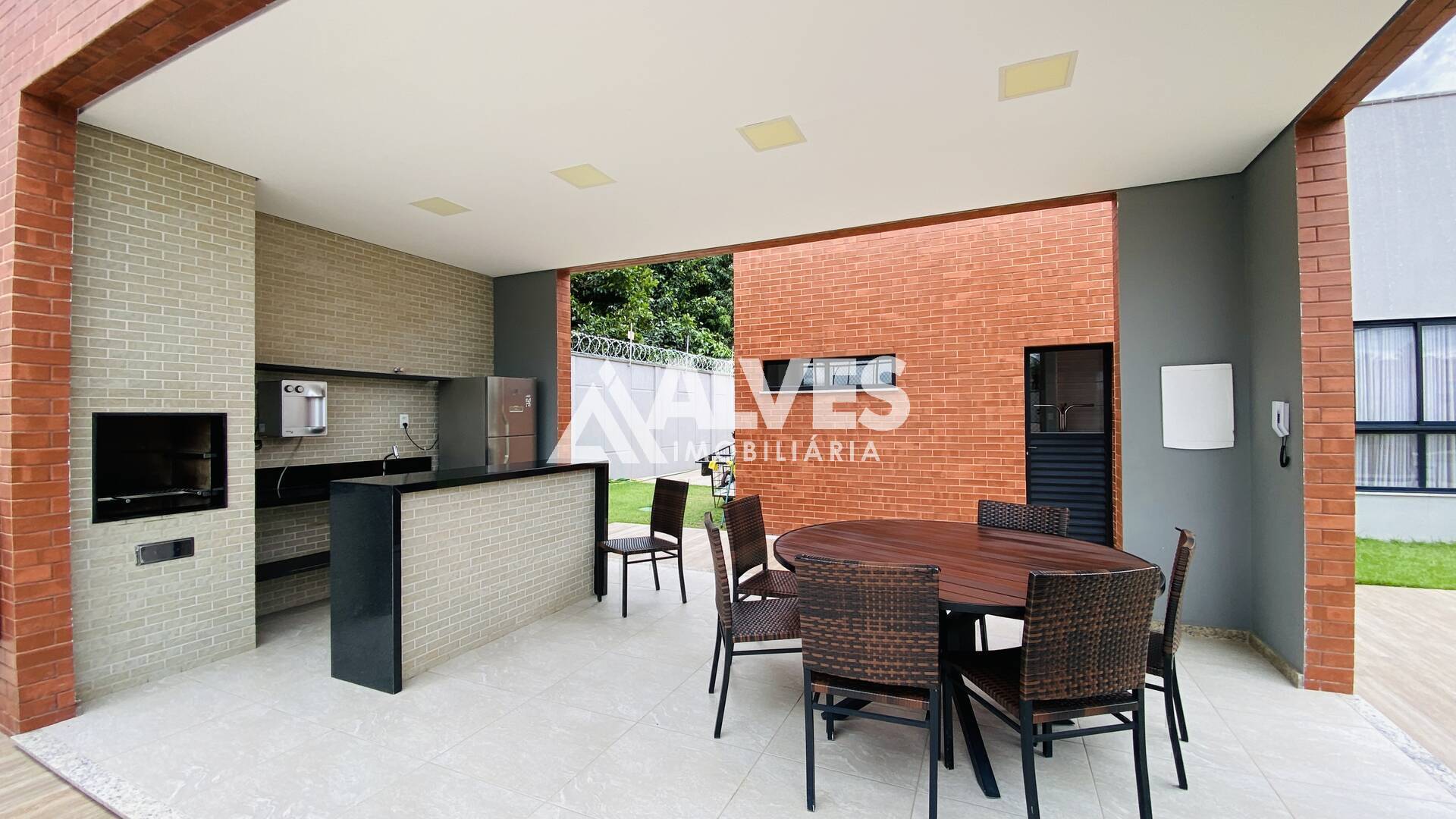 Casa de Condomínio à venda com 3 quartos, 144m² - Foto 2