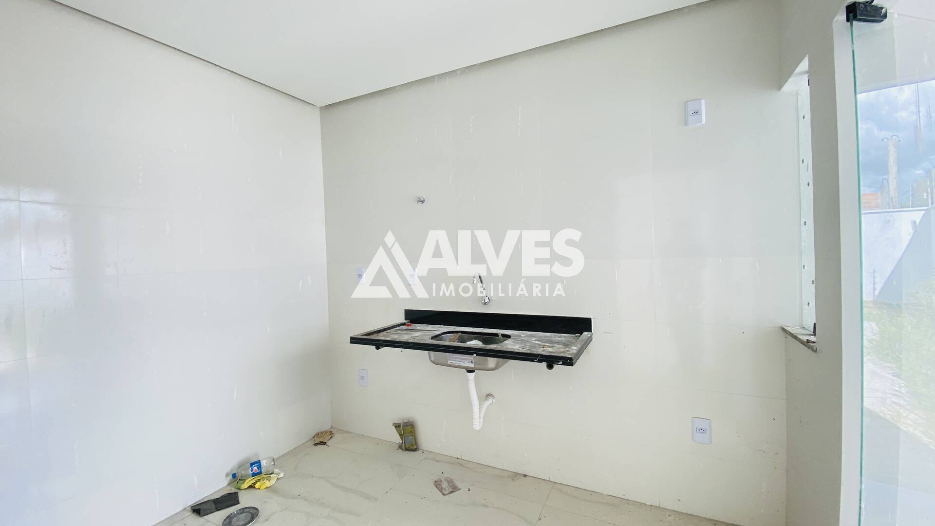 Casa à venda com 3 quartos, 78m² - Foto 3