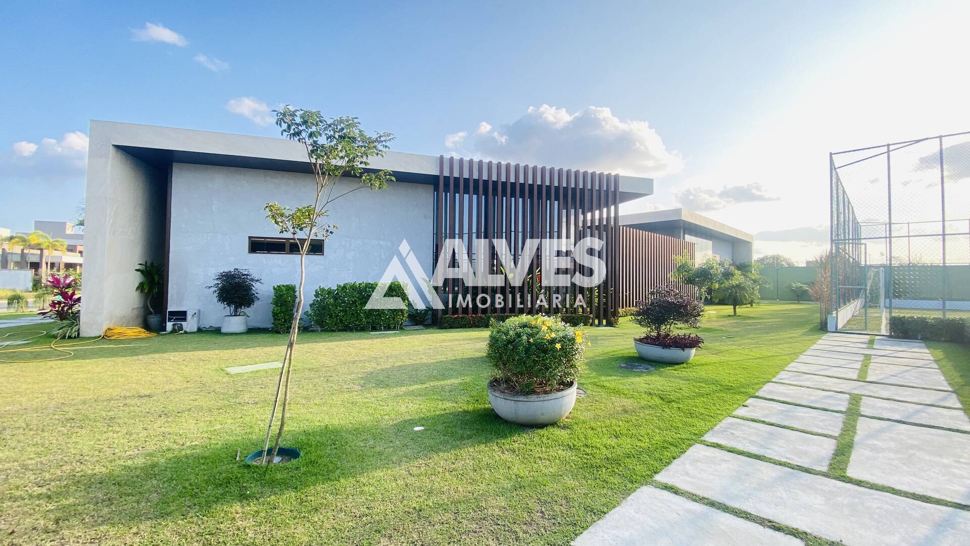 Casa de Condomínio à venda com 4 quartos, 272m² - Foto 7