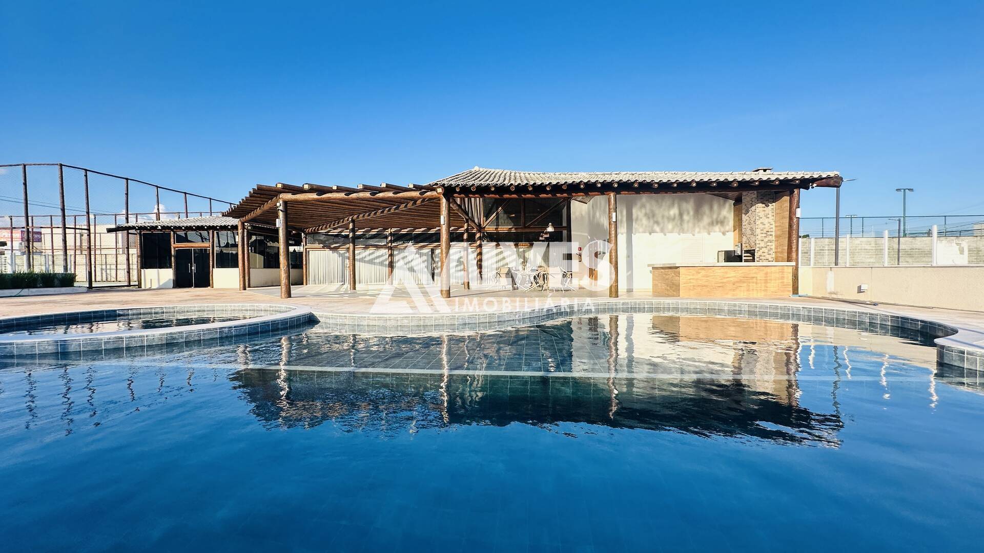 Casa de Condomínio à venda com 4 quartos, 165m² - Foto 2