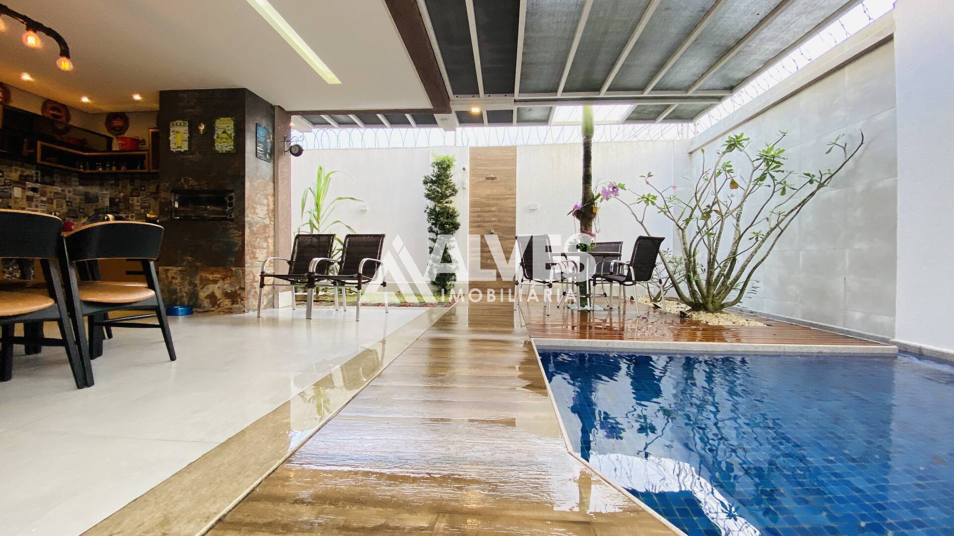 Casa de Condomínio à venda com 4 quartos, 372m² - Foto 14