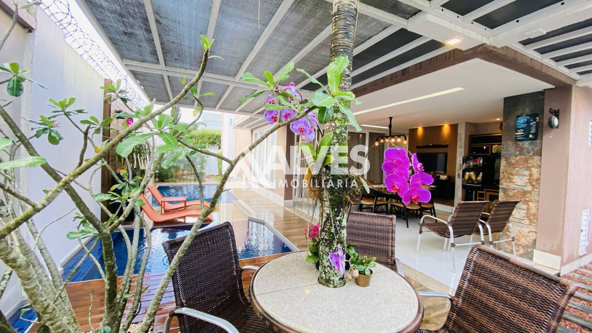 Casa de Condomínio à venda com 4 quartos, 372m² - Foto 17