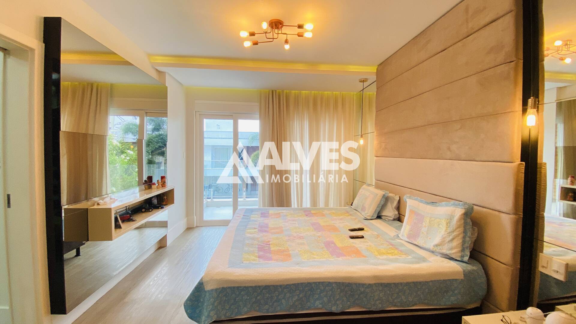 Casa de Condomínio à venda com 4 quartos, 372m² - Foto 24