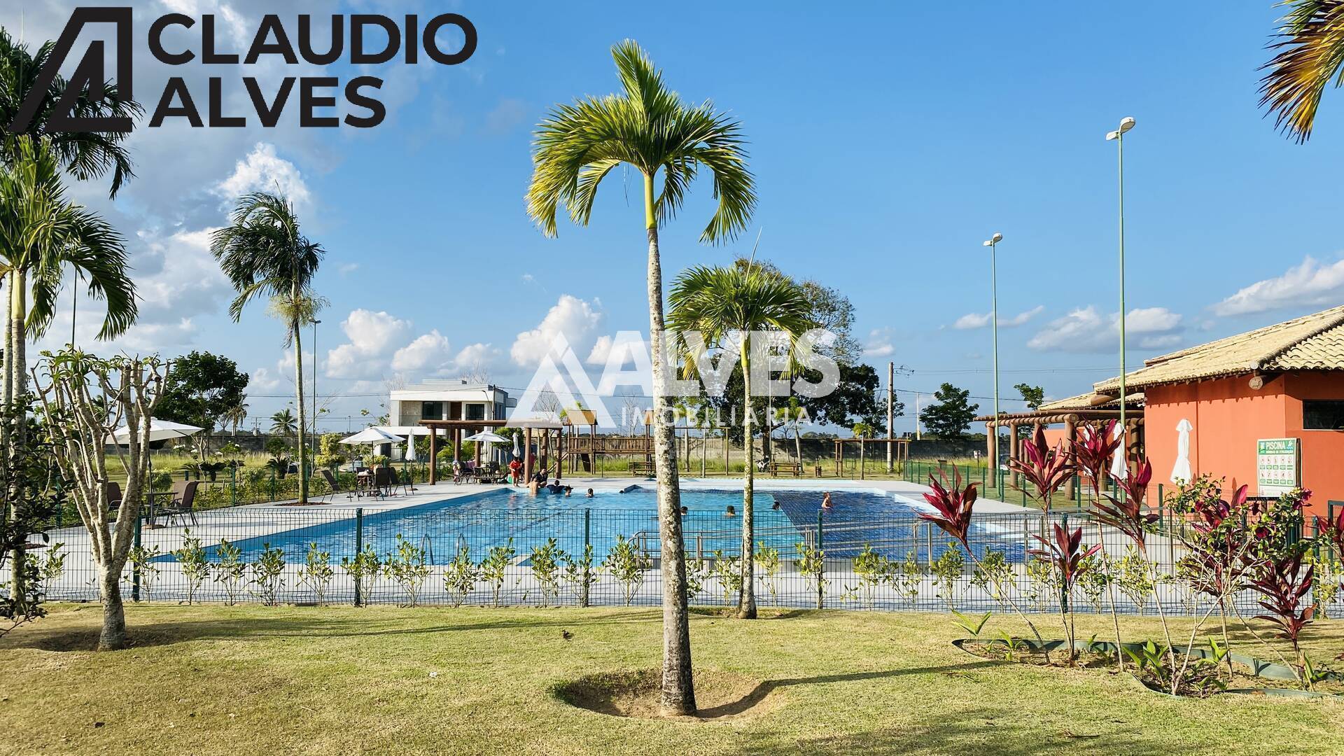 Casa de Condomínio à venda com 4 quartos, 244m² - Foto 44