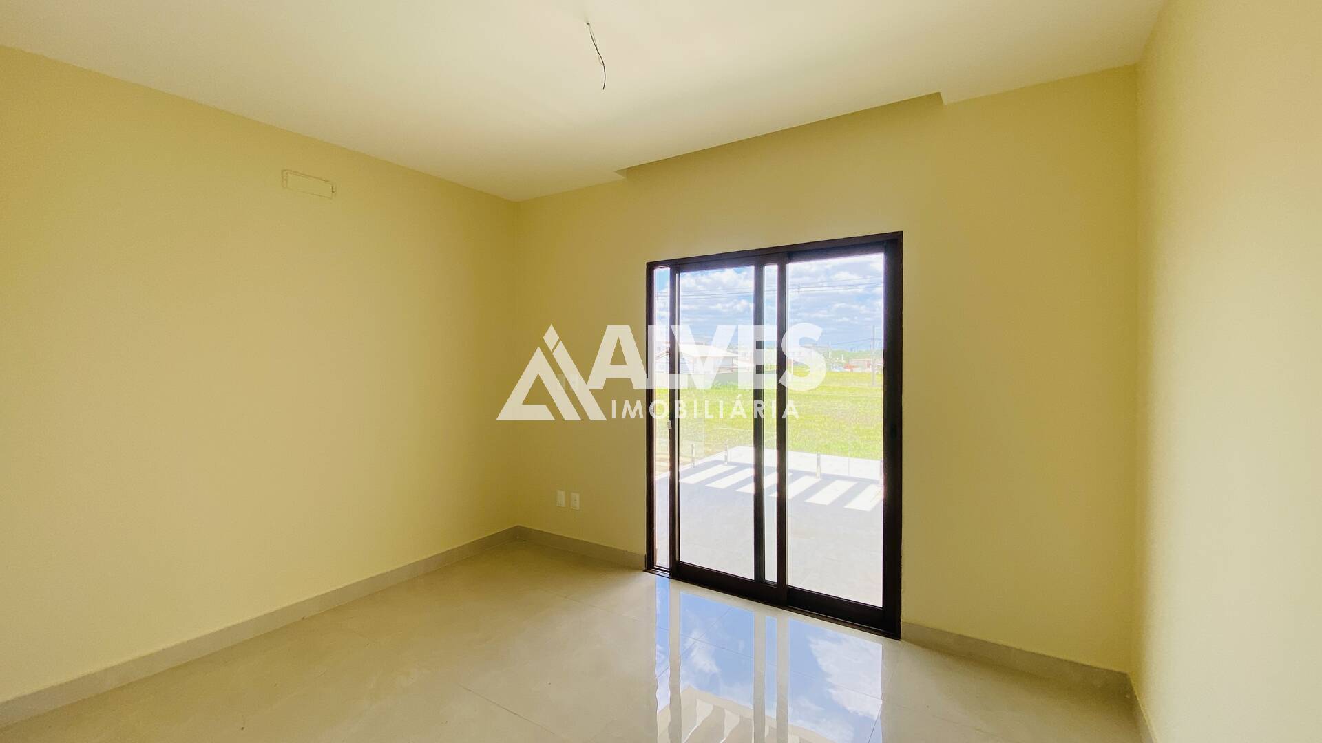 Casa de Condomínio à venda com 4 quartos, 244m² - Foto 24