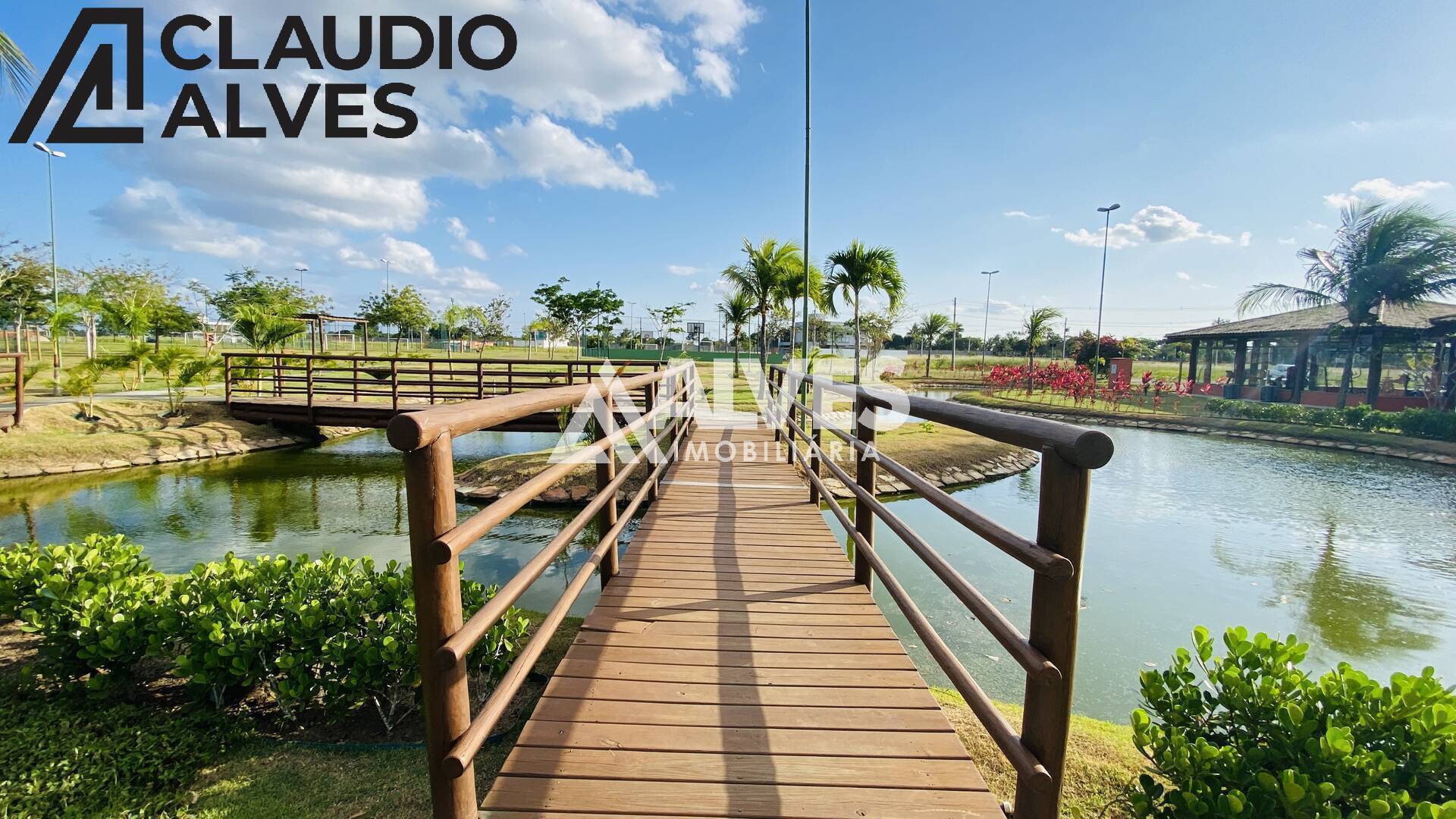 Casa de Condomínio à venda com 4 quartos, 244m² - Foto 46
