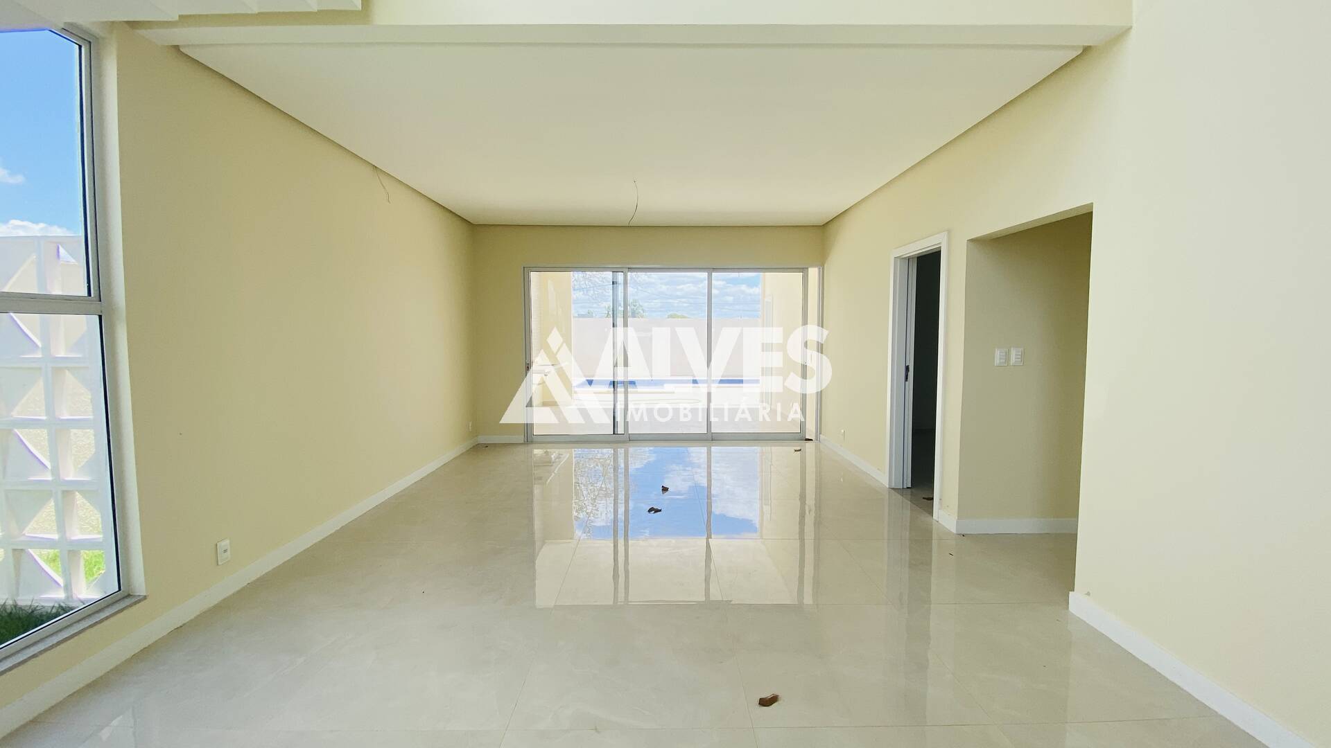 Casa de Condomínio à venda com 4 quartos, 244m² - Foto 6