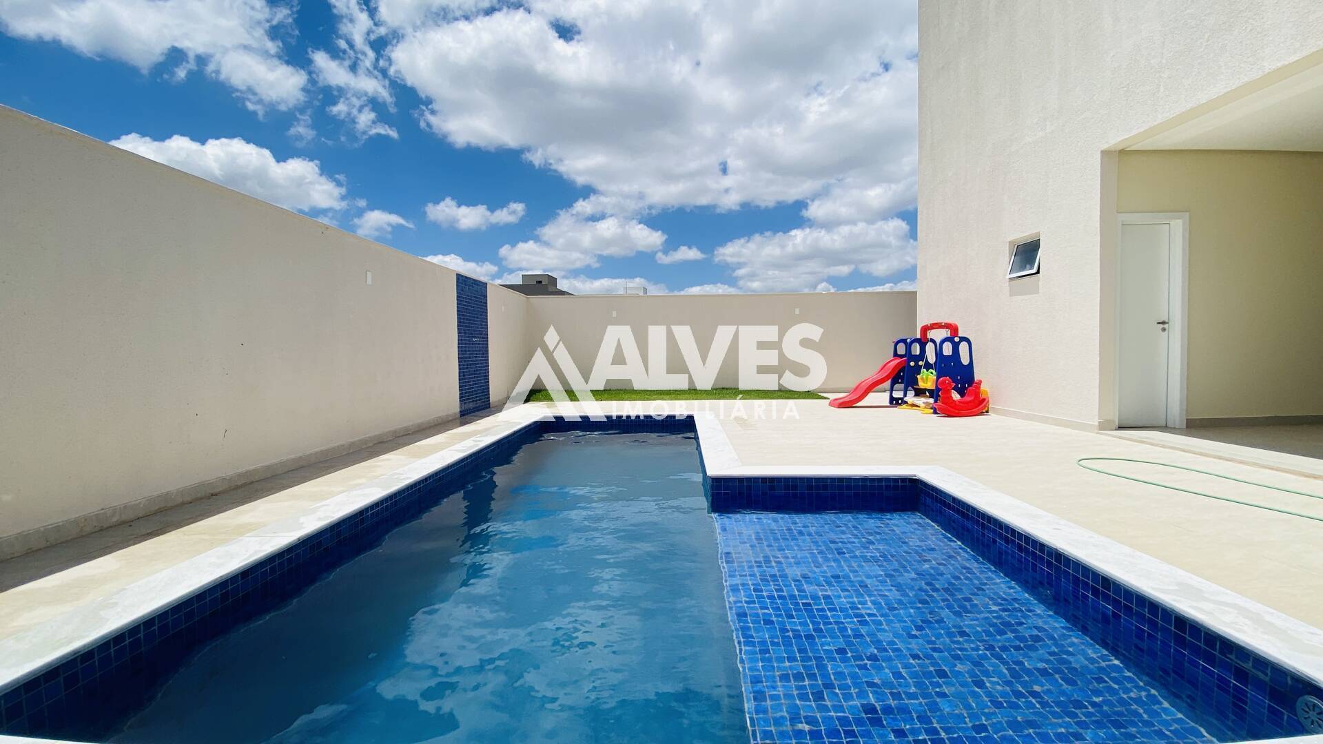 Casa de Condomínio à venda com 4 quartos, 244m² - Foto 15