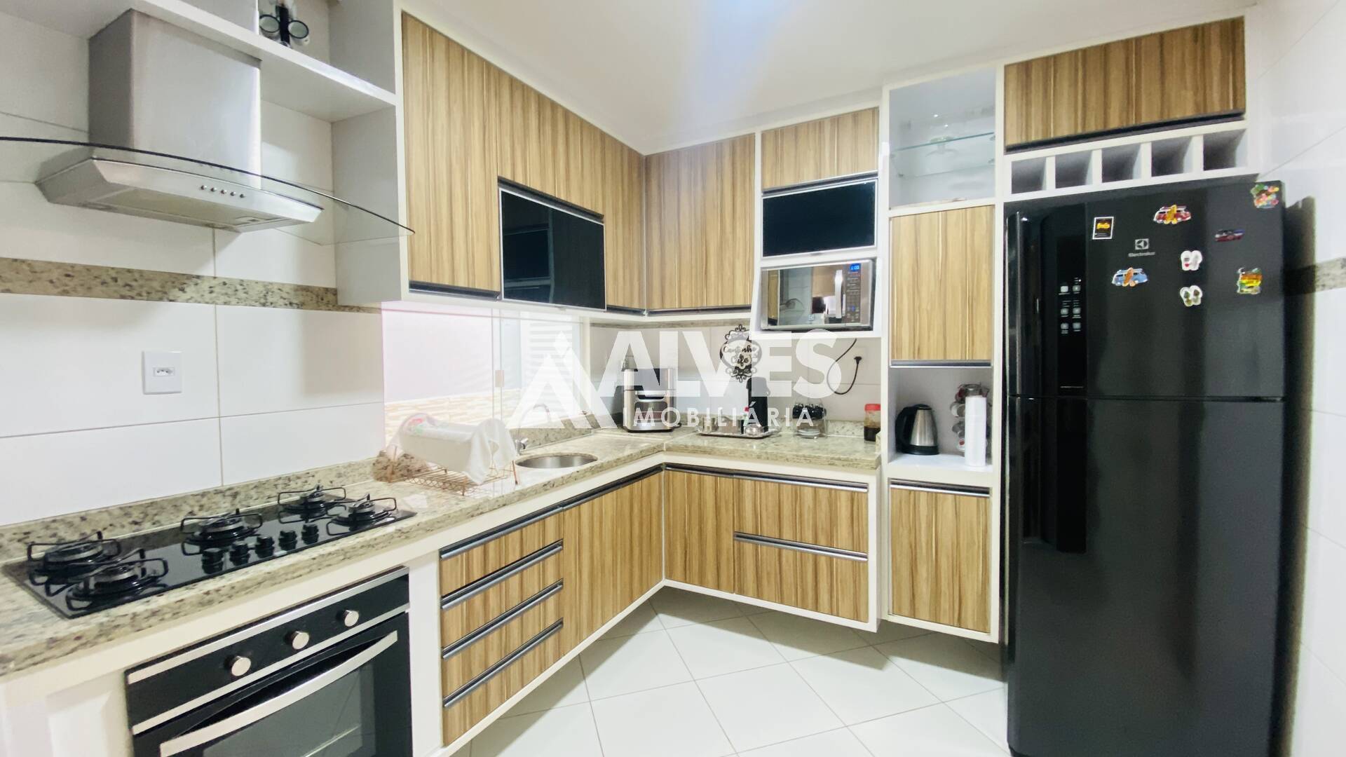 Casa de Condomínio para alugar com 4 quartos, 150m² - Foto 9