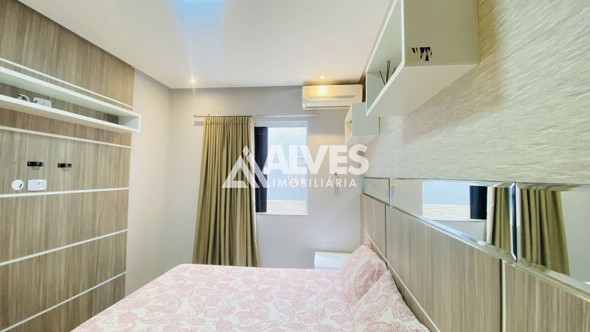 Casa de Condomínio para alugar com 4 quartos, 150m² - Foto 17