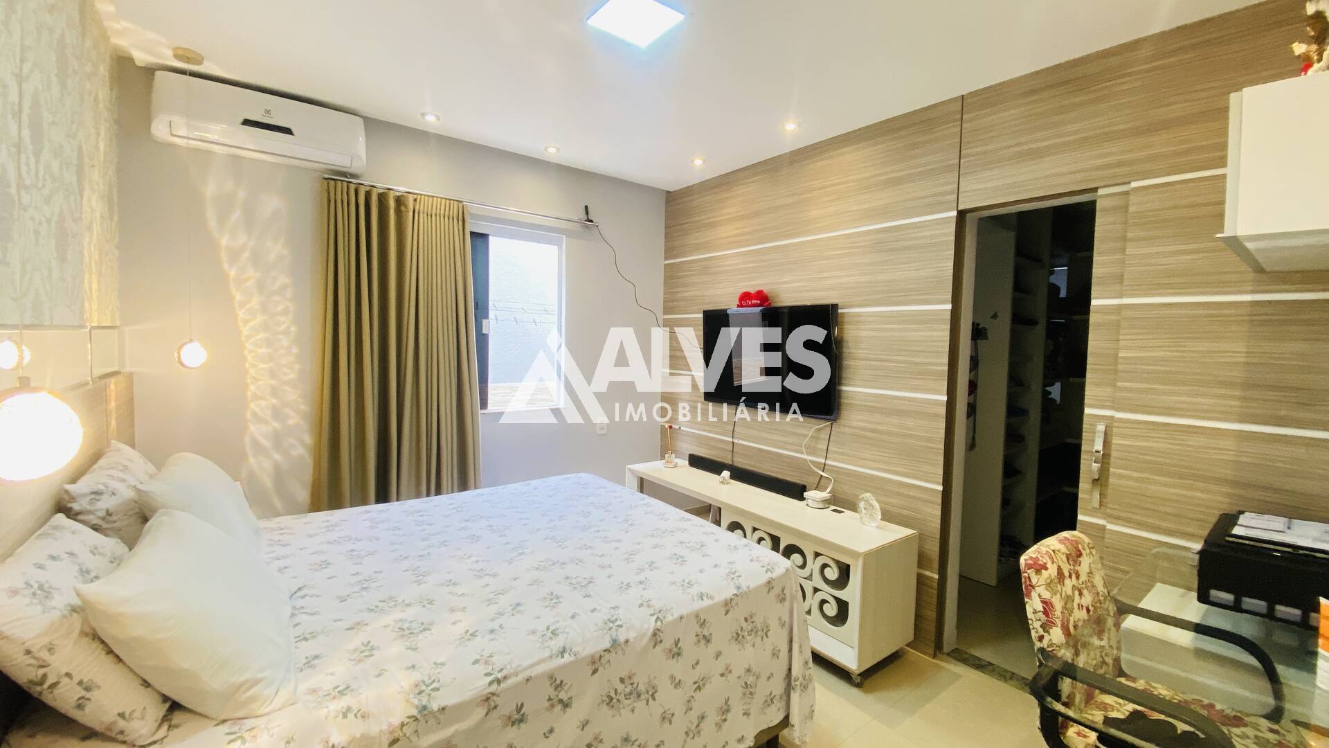 Casa de Condomínio para alugar com 4 quartos, 150m² - Foto 13
