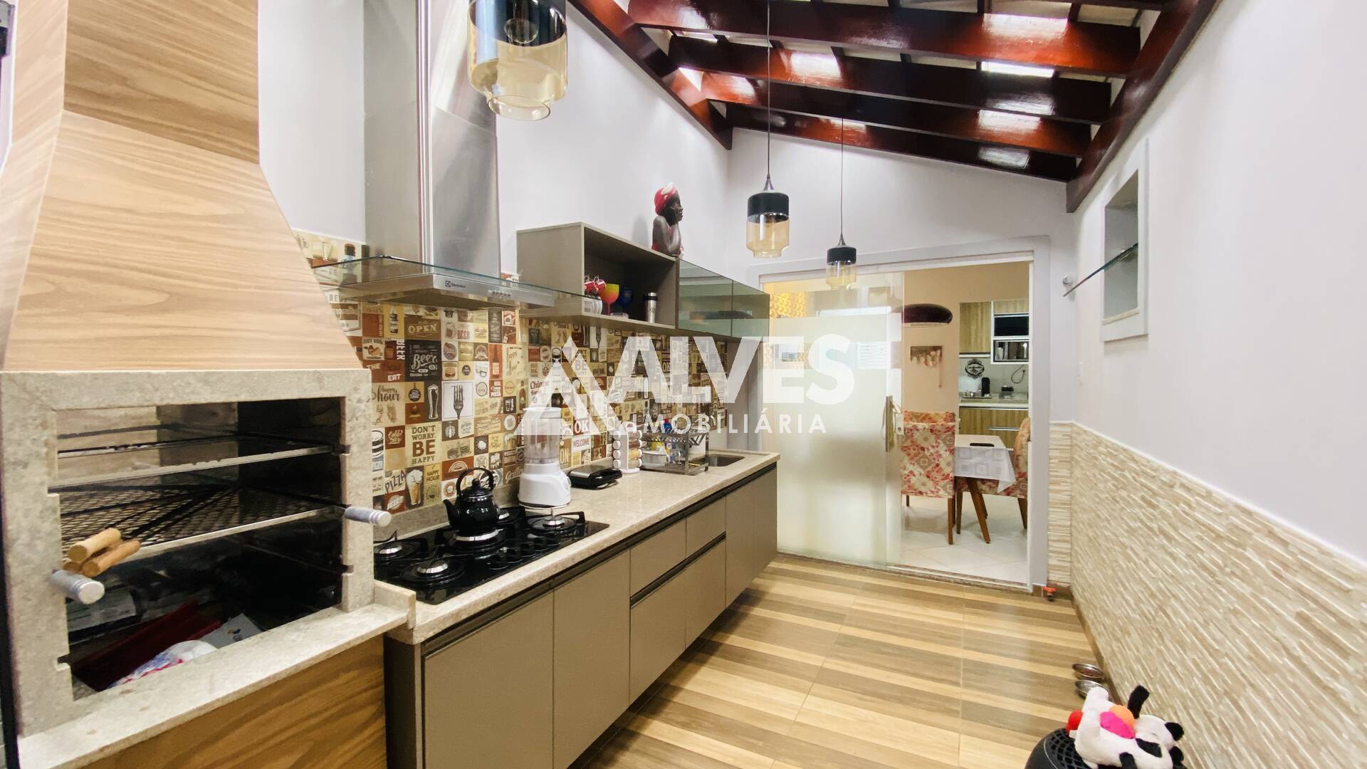 Casa de Condomínio para alugar com 4 quartos, 150m² - Foto 11