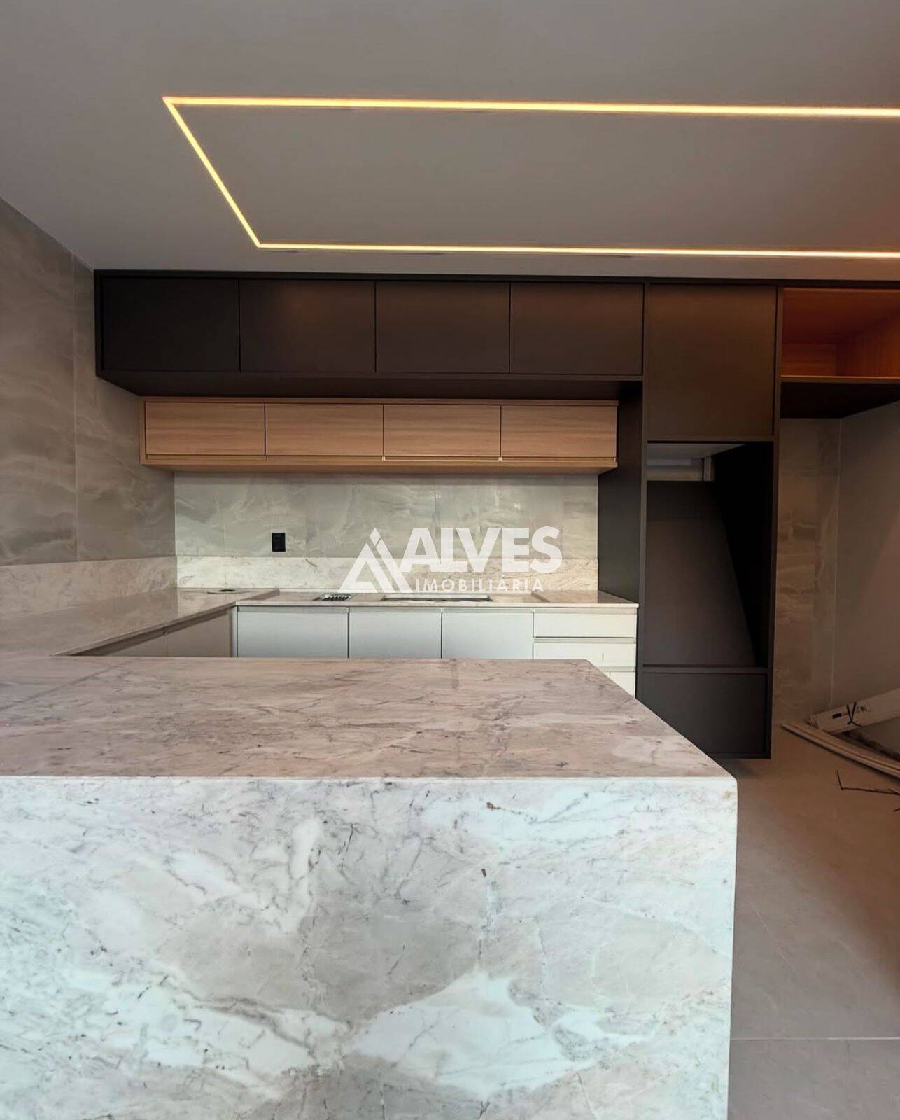 Casa de Condomínio à venda com 5 quartos, 242m² - Foto 16