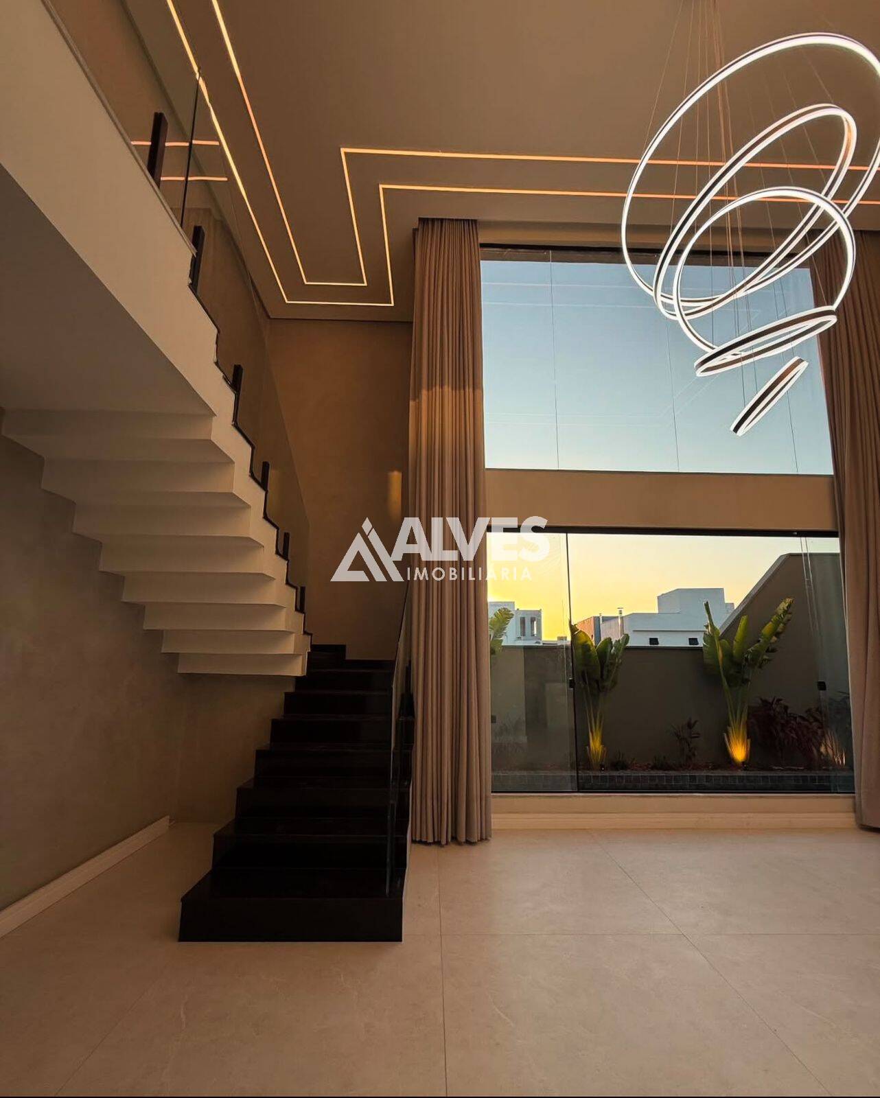 Casa de Condomínio à venda com 5 quartos, 242m² - Foto 10