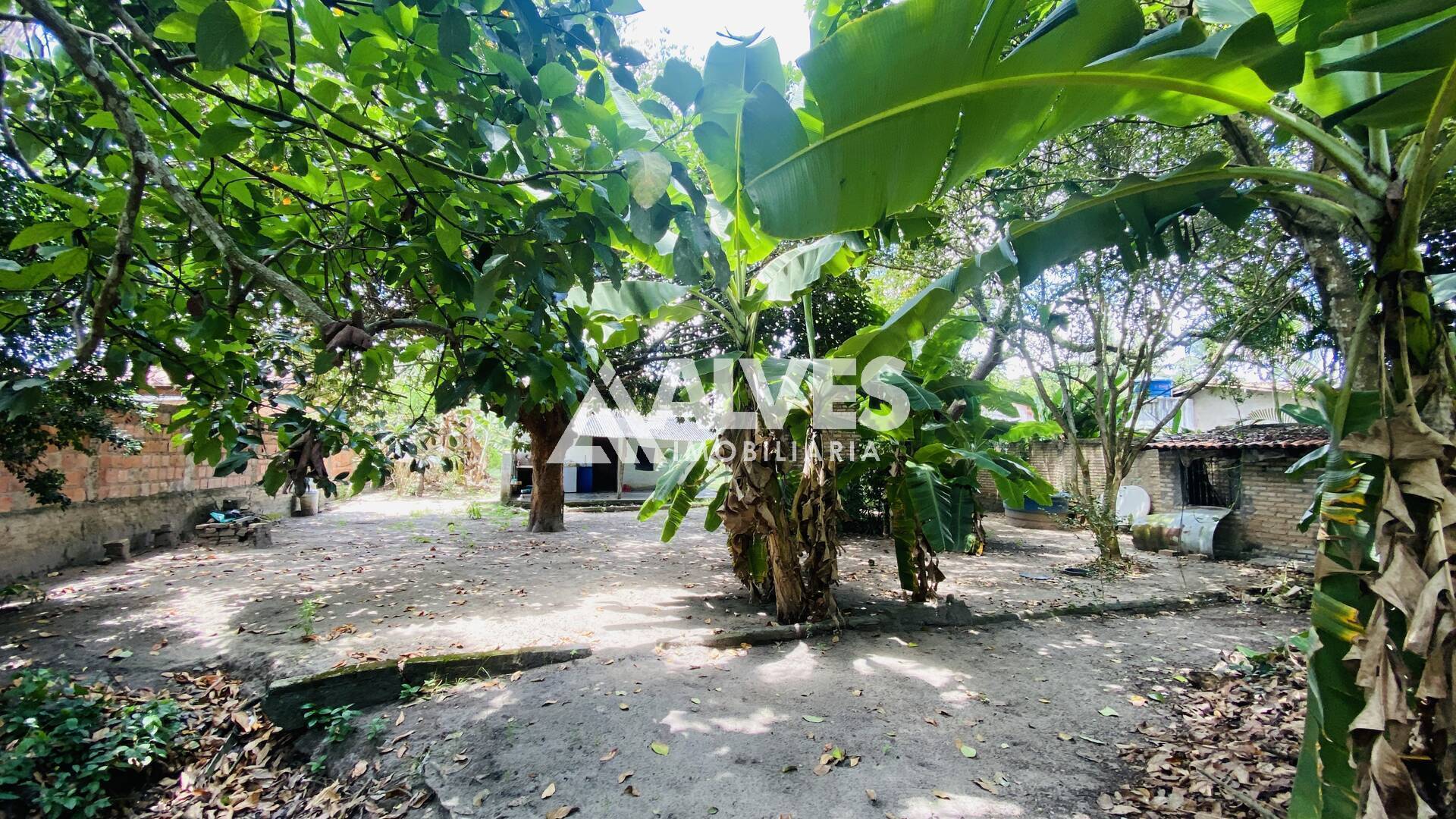 Sítio à venda com 2 quartos, 2178m² - Foto 13