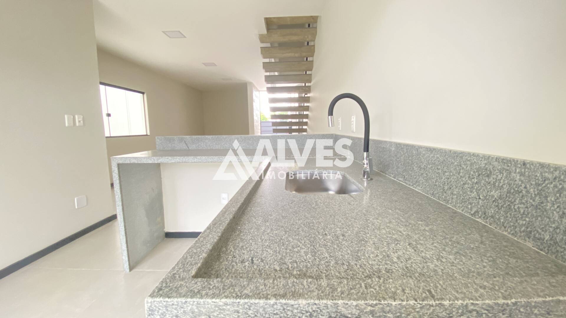 Casa à venda com 3 quartos, 145m² - Foto 11