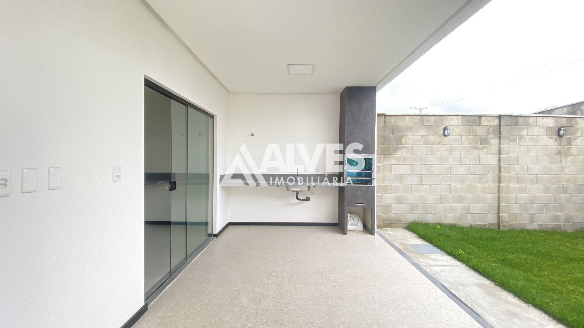 Casa à venda com 3 quartos, 145m² - Foto 4