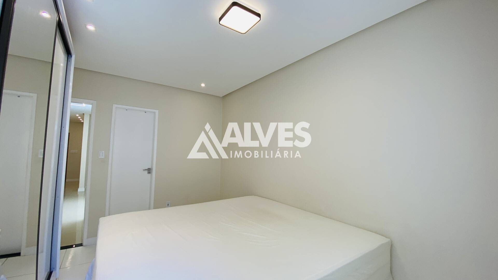 Casa à venda com 2 quartos, 94m² - Foto 17