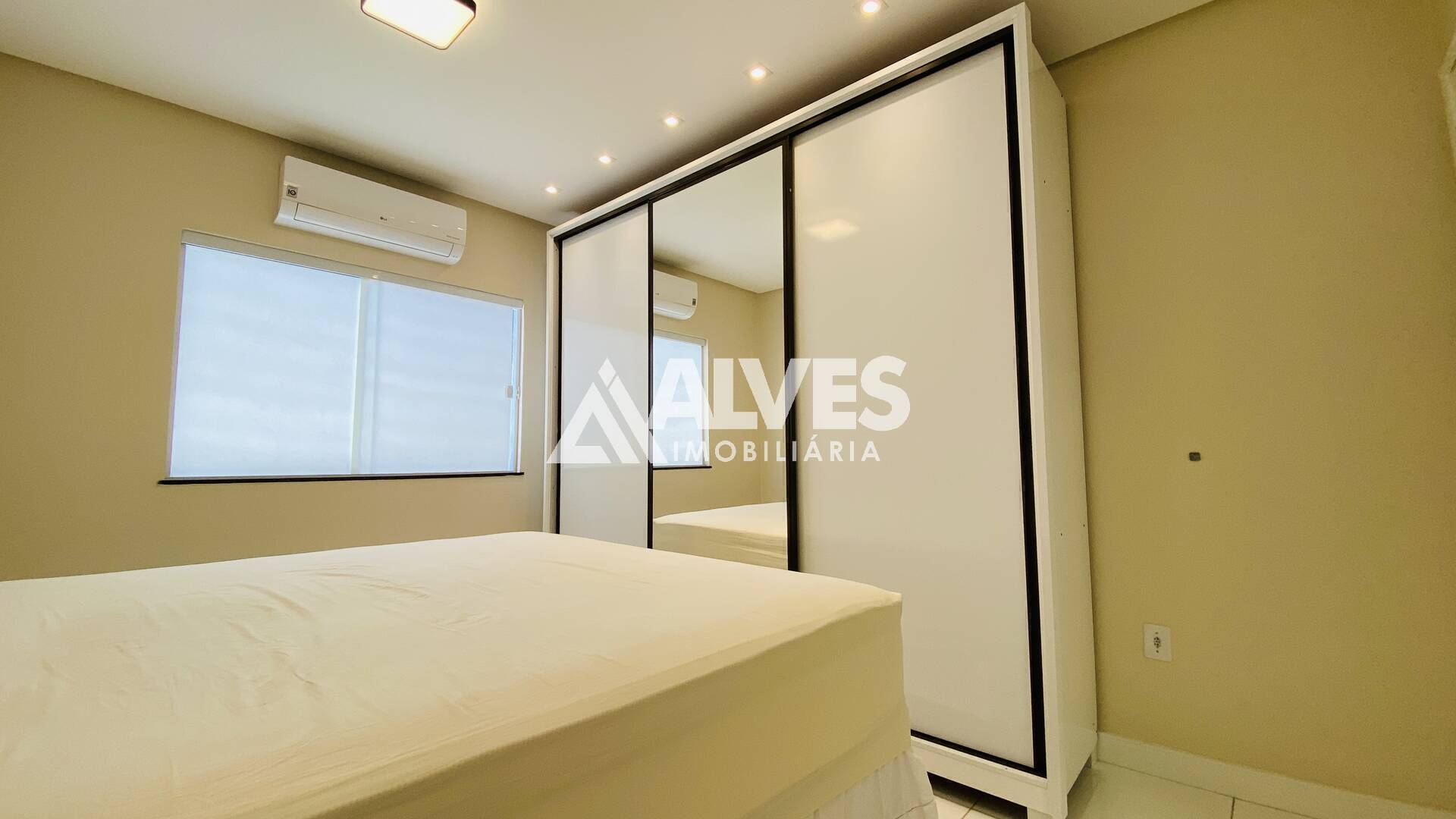 Casa à venda com 2 quartos, 94m² - Foto 5