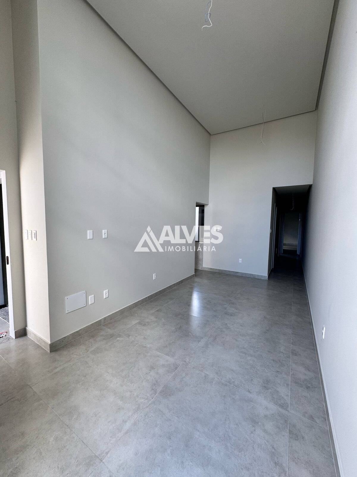 Casa à venda com 3 quartos, 85m² - Foto 2