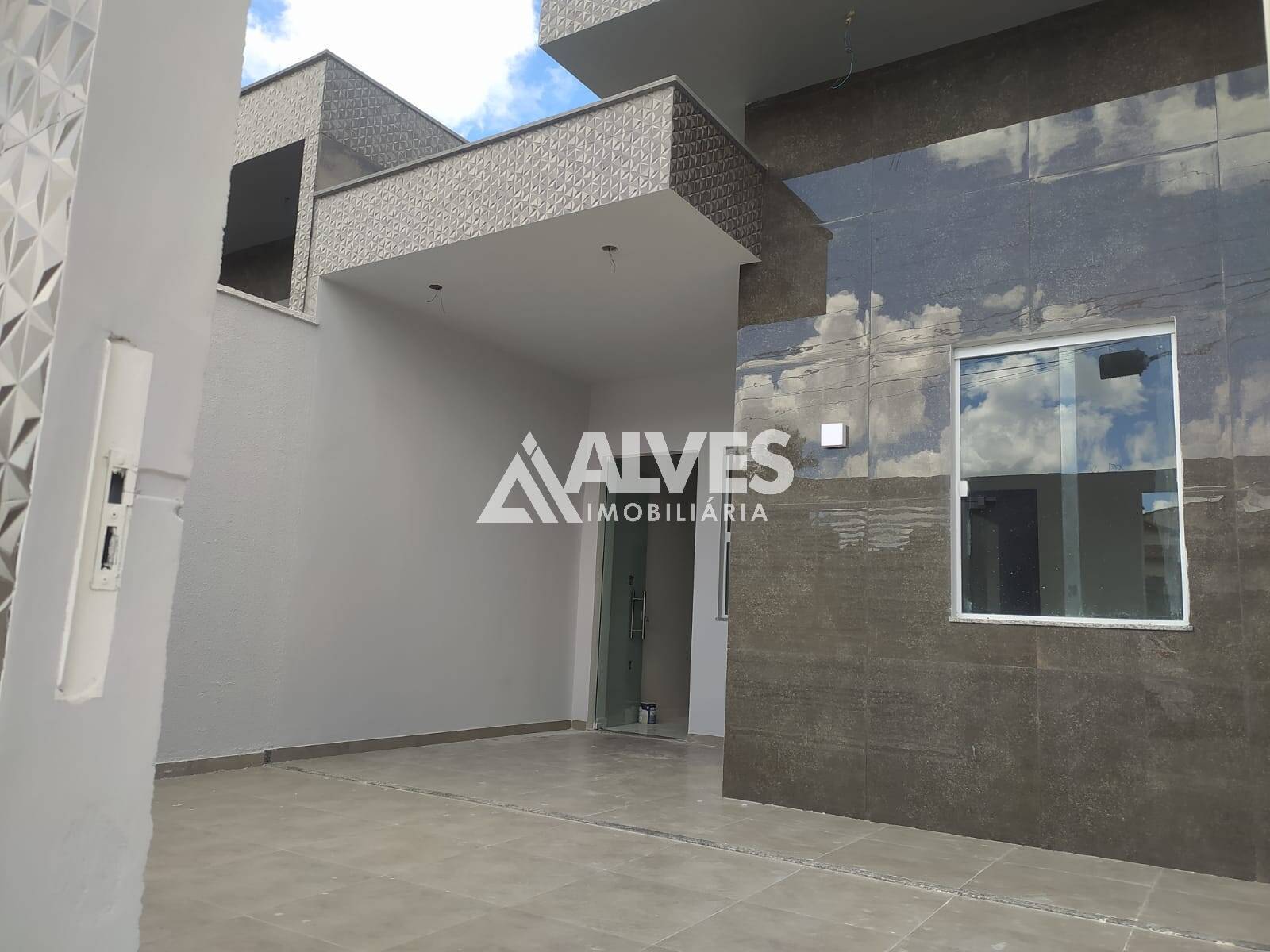 Casa à venda com 3 quartos, 120m² - Foto 2