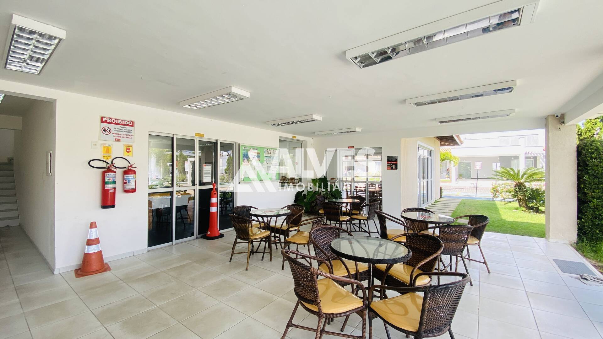 Casa de Condomínio à venda e aluguel com 3 quartos, 216m² - Foto 15
