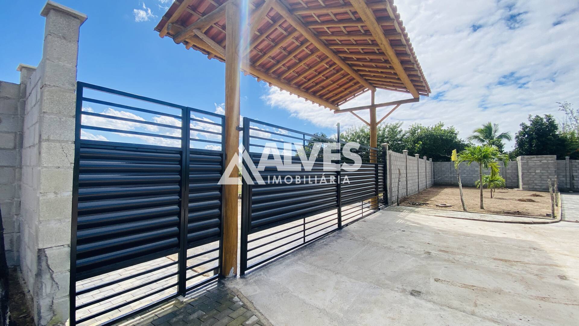 Terreno à venda, 140m² - Foto 1