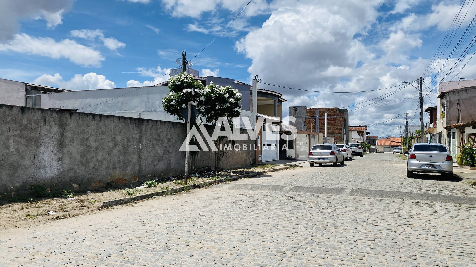 Terreno à venda, 366m² - Foto 1